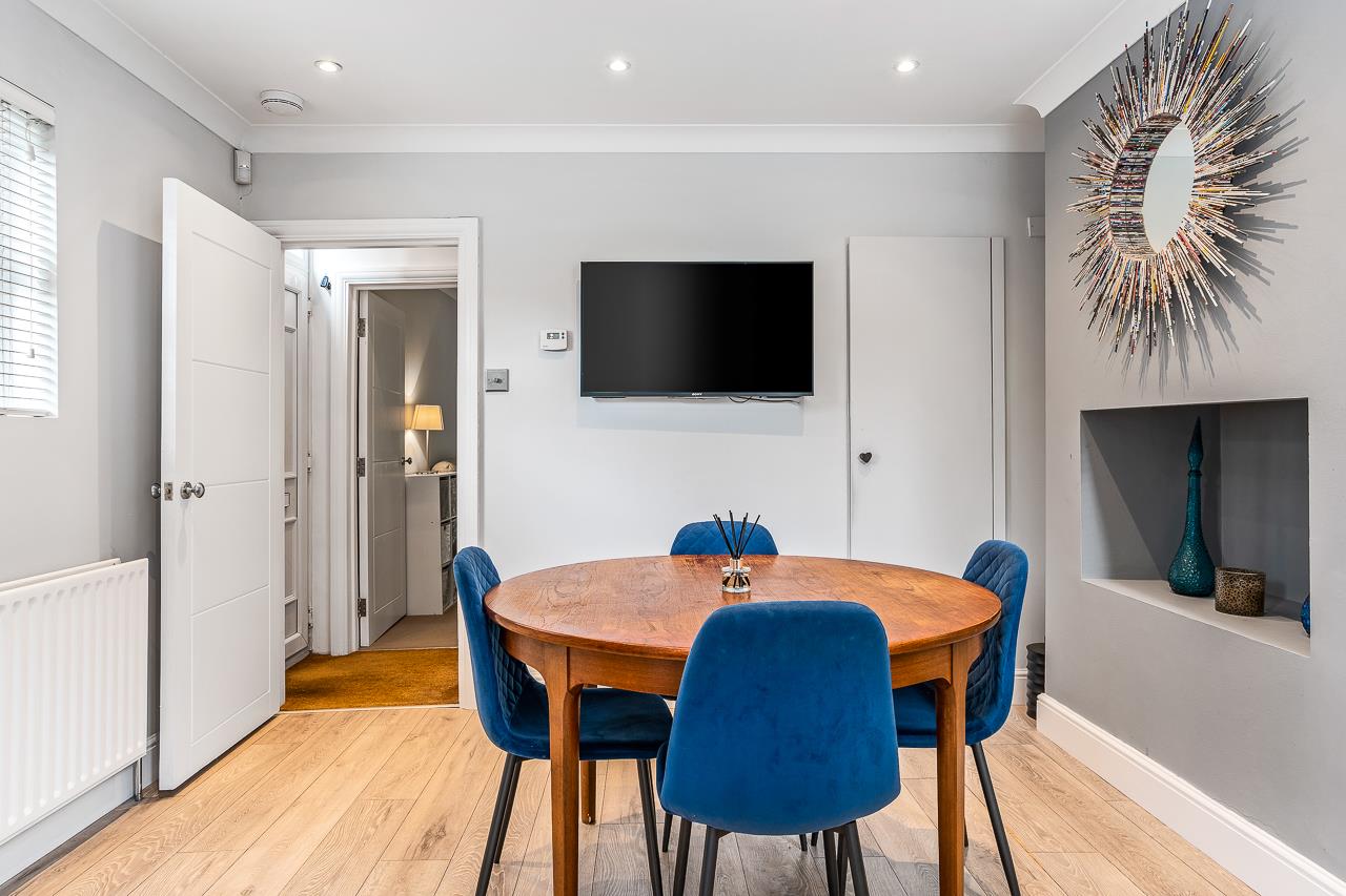 Bullocks Lane, Hertford Alexander